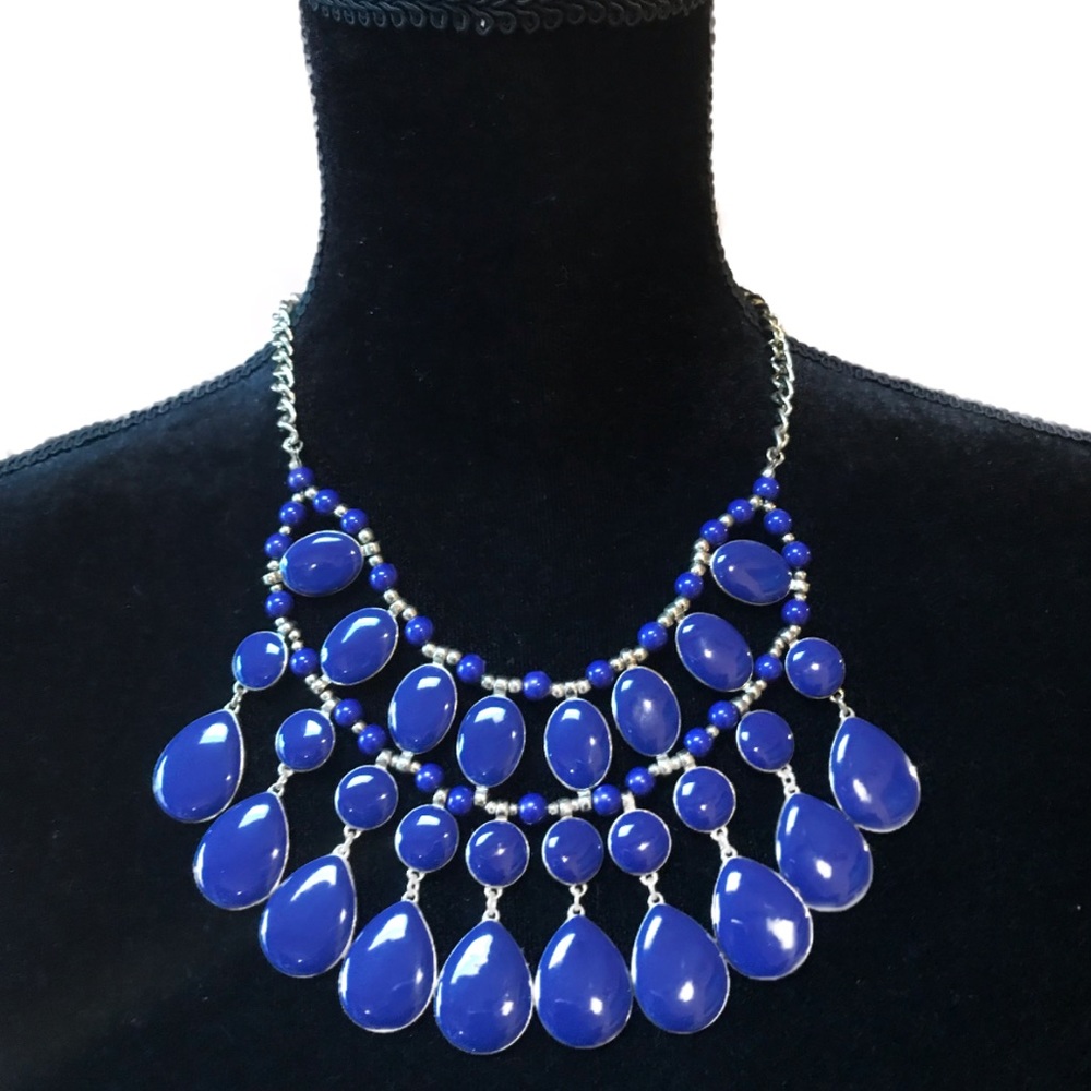 Charming Charlie Blue Chunky Necklace